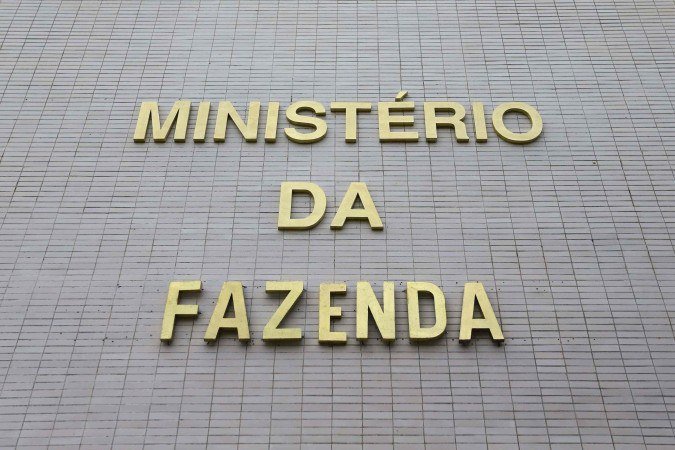 Somente no primeiro trimestre do ano, a expectativa é que o PIB cresça 1,6%, com destaque, novamente, para o agronegócio, apesar da desaceleração no mercado de trabalho e de crédito
- (crédito: Marcelo Camargo/Agência Brasil) Somente no primeiro trimestre do ano, a expectativa é que o PIB cresça 1,6%, com destaque, novamente, para o agronegócio, apesar da desaceleração no mercado de trabalho e de crédito
- (crédito: Marcelo Camargo/Agência Brasil)