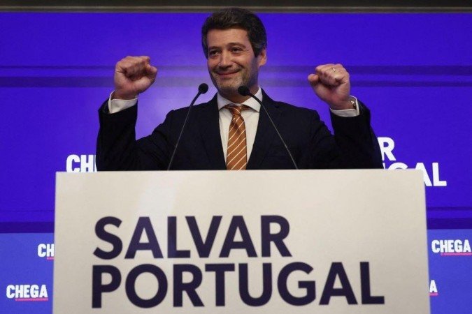 Pedro Nuno Santos renunciou à liderança do Partido Socialista após empate com o Chega - (crédito: EPA) Pedro Nuno Santos renunciou à liderança do Partido Socialista após empate com o Chega - (crédito: EPA)