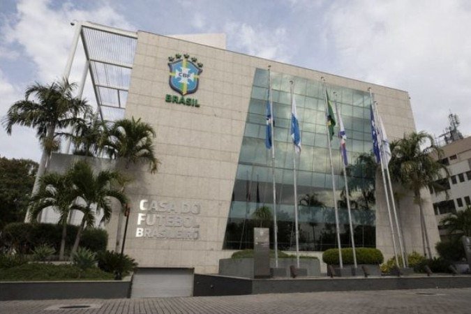 Libra e Liga Forte União exigem a criação da Liga e mudanças no estatuto da CBF - (crédito: - Foto: Lucas Figueiredo/CBF) Libra e Liga Forte União exigem a criação da Liga e mudanças no estatuto da CBF - (crédito: - Foto: Lucas Figueiredo/CBF)