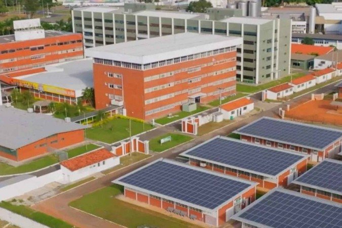 O UNICEPLAC oferece atendimento psicológico, ambulatório geral, fisioterápico, nutricional, veterinário, fiscal e alfabetização de jovens e adultos