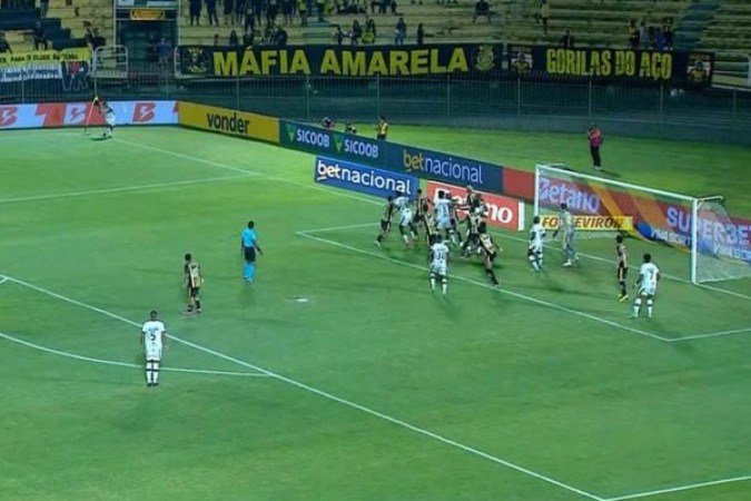 Volta Redonda e Amazonas fizeram jogo movimentado pela Série B. No fim, empate - (crédito: Foto: - Reprodução / ESPN) Volta Redonda e Amazonas fizeram jogo movimentado pela Série B. No fim, empate - (crédito: Foto: - Reprodução / ESPN)