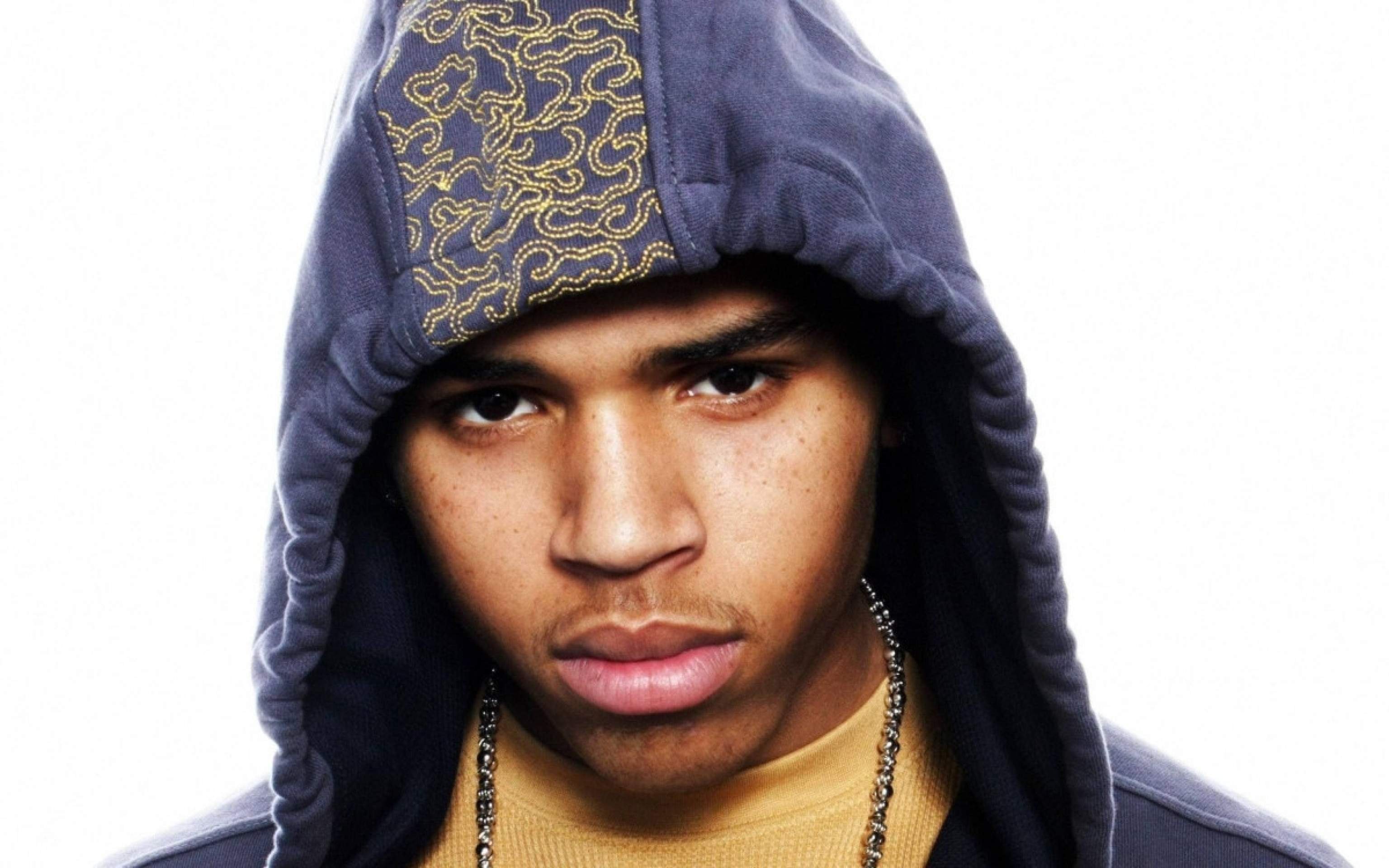 Chris Brown continua preso? O que se sabe