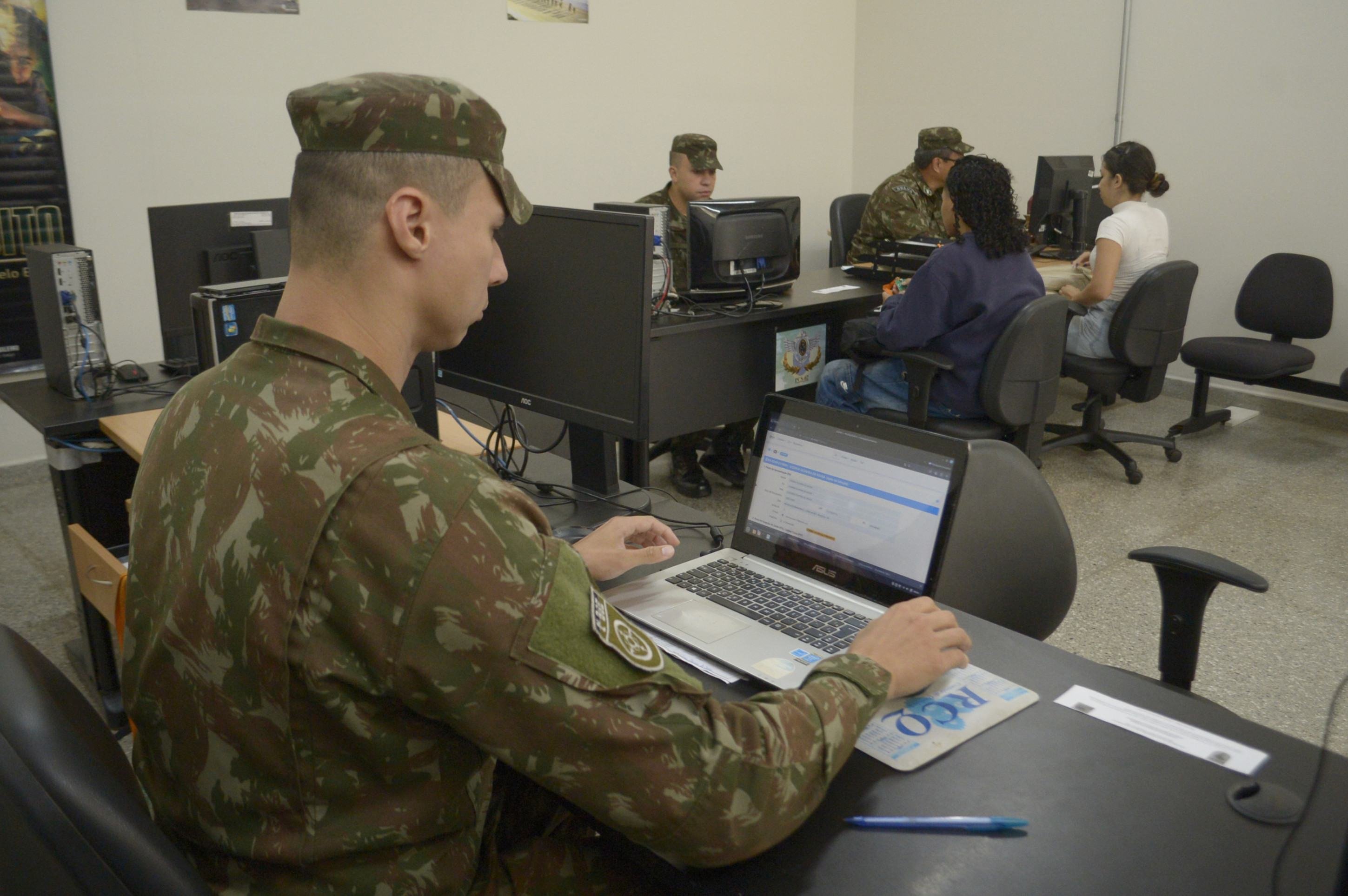 Alistamento militar 2025: até quando vai o prazo para inscrição e outras dúvidas Alistamento militar 2025: até quando vai o prazo para inscrição e outras dúvidas