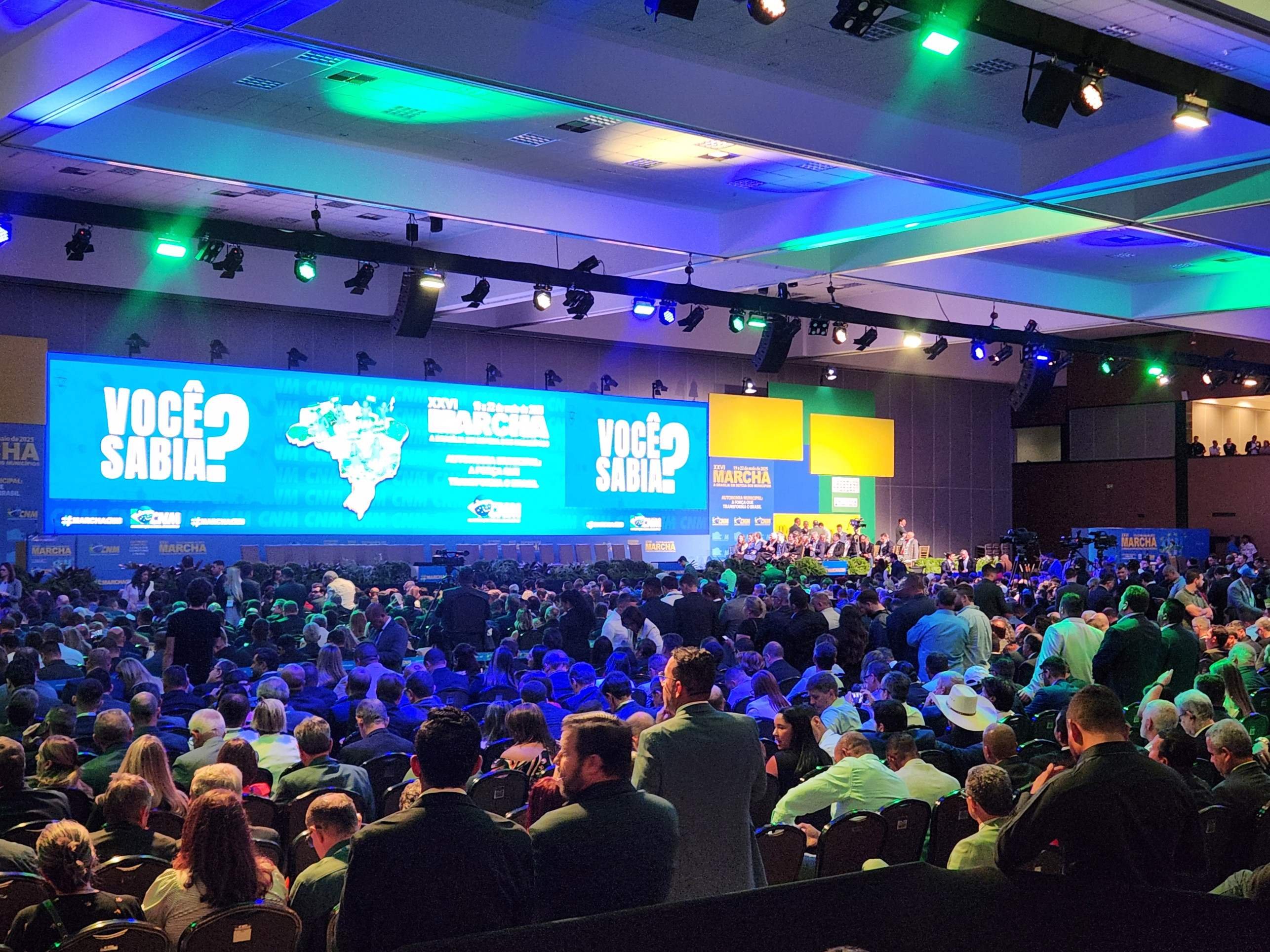 A importância da coexistência de associações de grandes e pequenas cidades