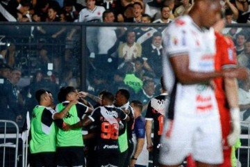 Vasco venceu o Operário-PR nos pênaltis e avançou às oitavas de final da Copa do Brasil -  (crédito: - Foto: Matheus Lima/Vasco)