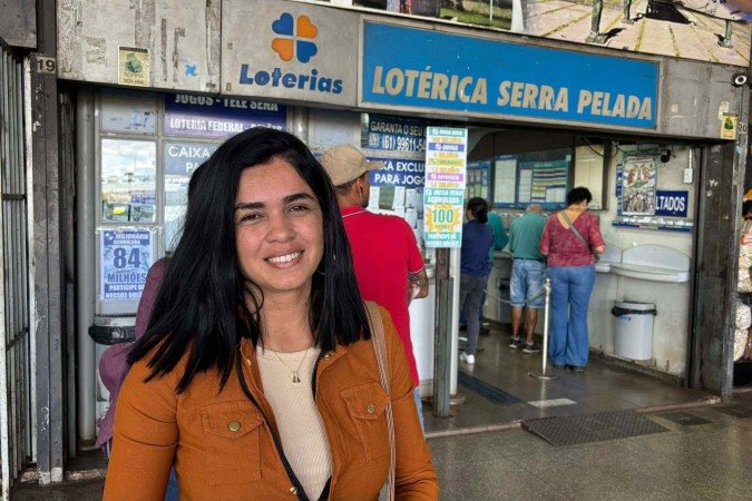 Eliane é supervisora de vendas e estudante de biologia em Goiás, pensa em investir o dinheiro em uma saída de campo pela faculdade - (crédito: Leonardo Rodrigues / CB) Eliane é supervisora de vendas e estudante de biologia em Goiás, pensa em investir o dinheiro em uma saída de campo pela faculdade - (crédito: Leonardo Rodrigues / CB)