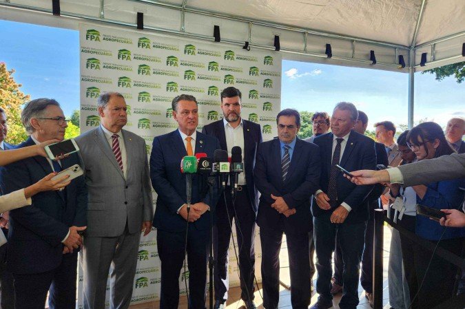 Ministro defendeu a robustez do sistema sanitário brasileiro e frisou a diferença no impacto da doença no Brasil em relação a outros países, como os EUA - (crédito: Eduarda Esposito/CB/DA.Press) Ministro defendeu a robustez do sistema sanitário brasileiro e frisou a diferença no impacto da doença no Brasil em relação a outros países, como os EUA - (crédito: Eduarda Esposito/CB/DA.Press)