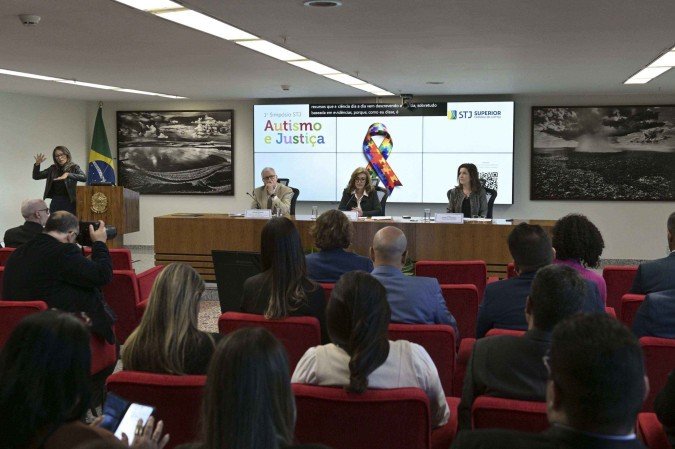 O simpósio realizado hoje na sede do STJ foi o primeiro evento sobre autismo realizado e promovido pelo tribunal; expectativa é que evento se torne anual - (crédito: Rafael Luz/STJ) O simpósio realizado hoje na sede do STJ foi o primeiro evento sobre autismo realizado e promovido pelo tribunal; expectativa é que evento se torne anual - (crédito: Rafael Luz/STJ)