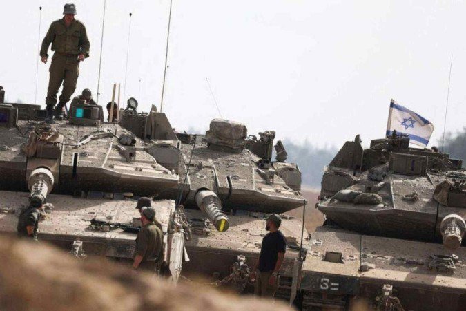 Apenas cinco caminhões de ajuda humanitária entraram na Faixa de Gaza na segunda-feira (19/5) - (crédito: EPA) Apenas cinco caminhões de ajuda humanitária entraram na Faixa de Gaza na segunda-feira (19/5) - (crédito: EPA)