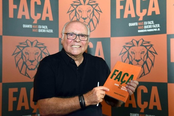 Humberto Pandolpho lança o livro Humberto Pandolpho lança o livro