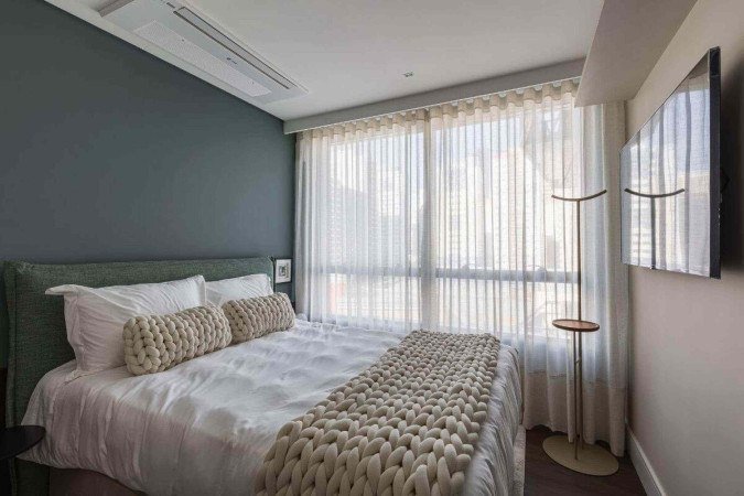 A tendência bedscaping propõe transformar o quarto em um verdadeiro santuário de autocuidado (Projeto: GT Building | Imagem: Samuel Berger) - (crédito: EdiCase) A tendência bedscaping propõe transformar o quarto em um verdadeiro santuário de autocuidado (Projeto: GT Building | Imagem: Samuel Berger) - (crédito: EdiCase)