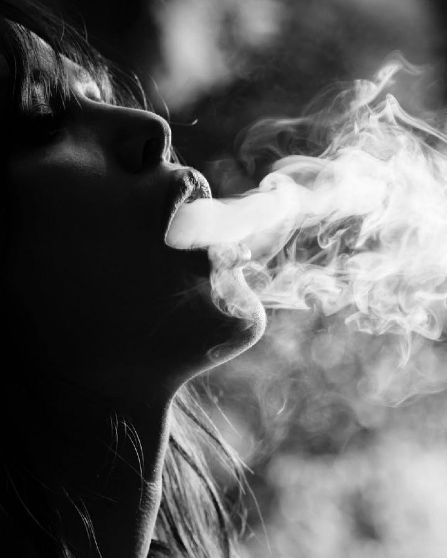 Os famosos que venceram o vício e pararam de fumar