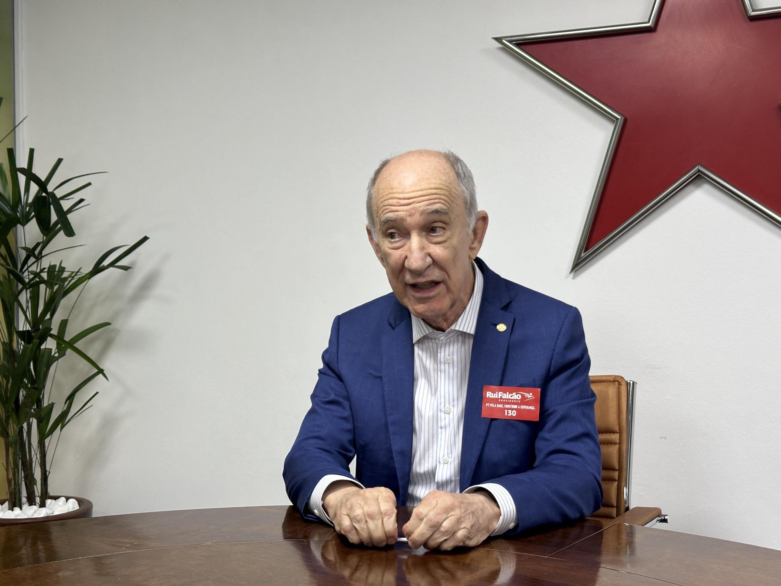 Candidato à presidência do PT, Rui Falcão defende foco em movimentos sociais