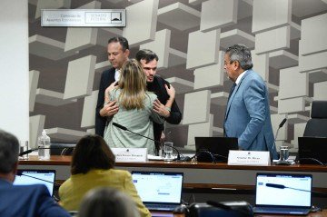 Religioso foi ouvido no Senado e se colocou à disposição para contribuir com os trabalhos de investigação sobre o impacto social das apostas on-line

 -  (crédito: Carlos Moura/Agência Senado)