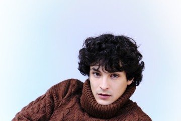 O ator Pedro Waddington dá vida a Tiago na nova edição de Vale tudo - (crédito: Fê Pinheiro/Divulgação) O ator Pedro Waddington dá vida a Tiago na nova edição de Vale tudo - (crédito: Fê Pinheiro/Divulgação)