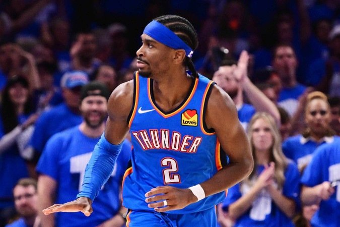 Shai Gilgeous-Alexander foi o cestinha da temporada da NBA, com média de 32,7 pontos por jogo - (crédito: Getty Images via AFP) Shai Gilgeous-Alexander foi o cestinha da temporada da NBA, com média de 32,7 pontos por jogo - (crédito: Getty Images via AFP)