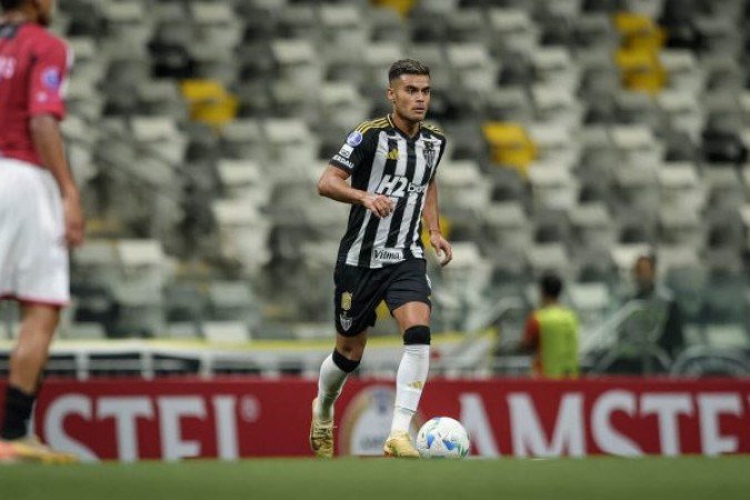 FAUSTO VERA: Entrou e seguiu dando ao Galo uma dinâmica diferente no meio de campo, boa marcação e bons passes. NOTA: 6,0. Foto: Pedro Souza / Atlético
