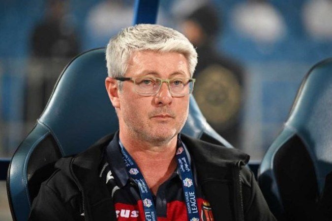 Odair Hellmann enquanto ainda era treinador do Al-Riyadh - (crédito: Foto: Michael Regan / Getty Images ) Odair Hellmann enquanto ainda era treinador do Al-Riyadh - (crédito: Foto: Michael Regan / Getty Images )