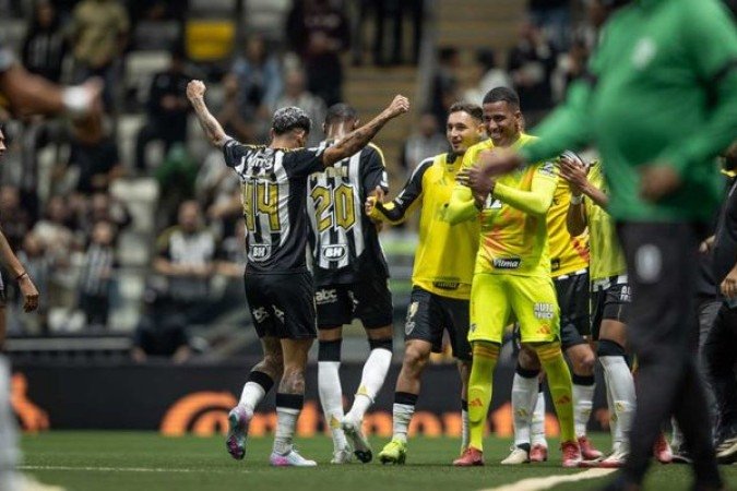 RUBENS: Mais uma vez fez um grande jogo pelo Atlético. Foi premiado com um belo gol e ainda participou de outro lance decisivo. Atuação para empolgar a torcida. NOTA: 8,0. Foto: Pedro Souza / Atlético