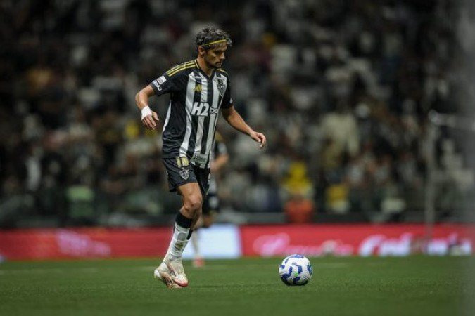 GUSTAVO SCARPA: Bela atuaÃ§Ã£o do meia inteligente do Galo. Deu duas assistÃªncias e ditou o ritmo do jogo o tempo todo. Mesmo sem marcar, teve papel de destaque na classificaÃ§Ã£o. NOTA: 7,0 Foto: Pedro Souza / AtlÃ©tico