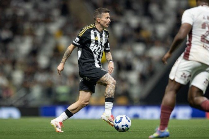 BERNARD: Entrou no lugar de Cuello e deu o passe para o gol de Lyanco. Enfim, contribuiu com participação em gols, estava devendo isso. NOTA: 6,5. Foto: Pedro Souza / Atlético