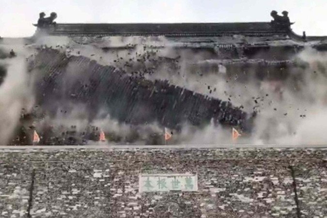 O monumento foi construído em 1375 e é uma das atrações turísticas locais - (crédito: Reprodução/Redes sociais) O monumento foi construído em 1375 e é uma das atrações turísticas locais - (crédito: Reprodução/Redes sociais)