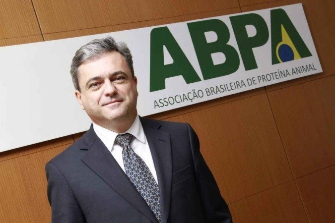 Ricardo Santin, presidente da Abpa, afirma que setor enfrenta aumento de custos logísticos - (crédito: ABPA/Divulgação) Ricardo Santin, presidente da Abpa, afirma que setor enfrenta aumento de custos logísticos - (crédito: ABPA/Divulgação)