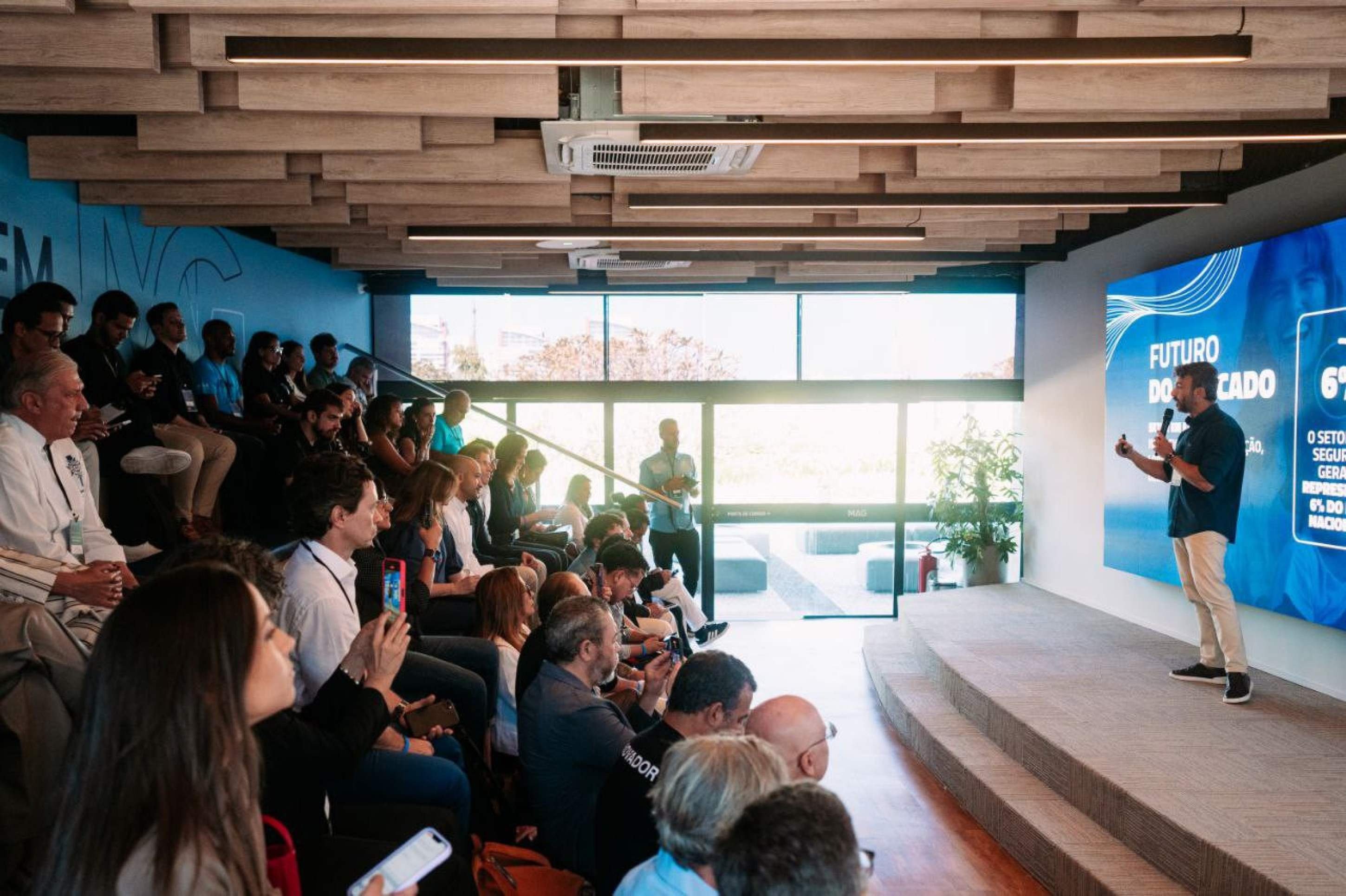 Inauguração da nova matriz do Grupo MAG, em São Paulo. 