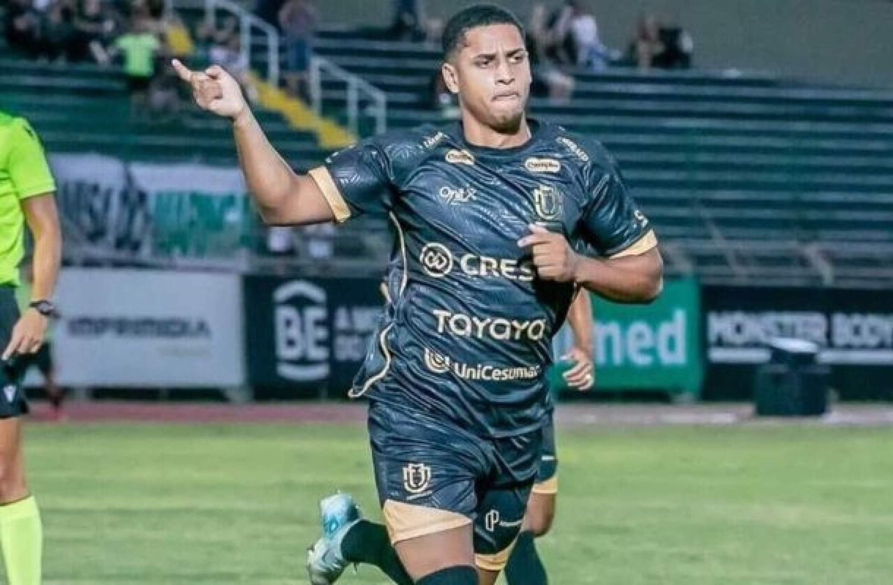 No Maringá, Fernando projeta confronto com o Atlético-MG