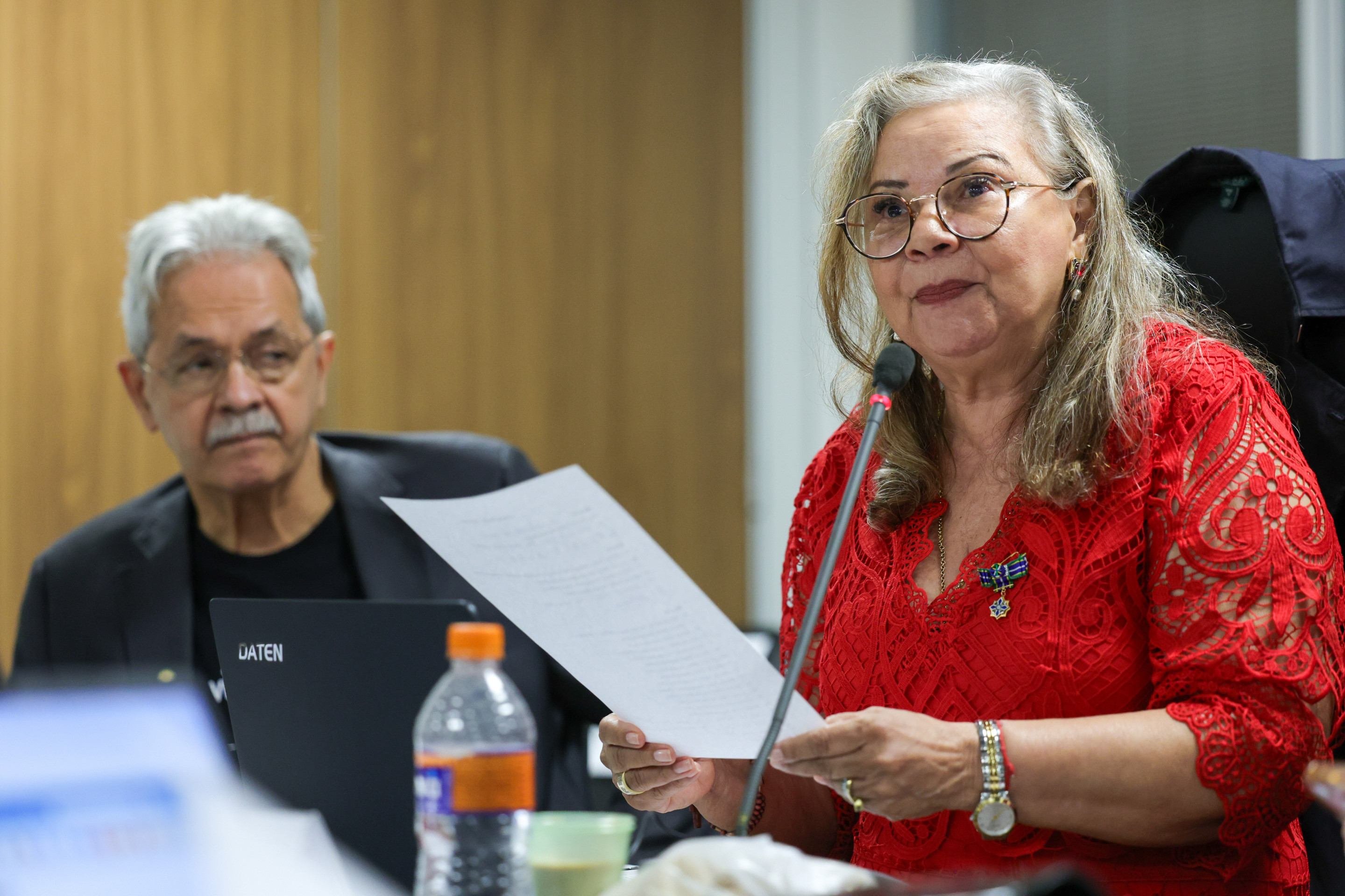 Comissão reconhece violações de direitos que Dilma sofreu na ditadura militar Comissão reconhece violações de direitos que Dilma sofreu na ditadura militar