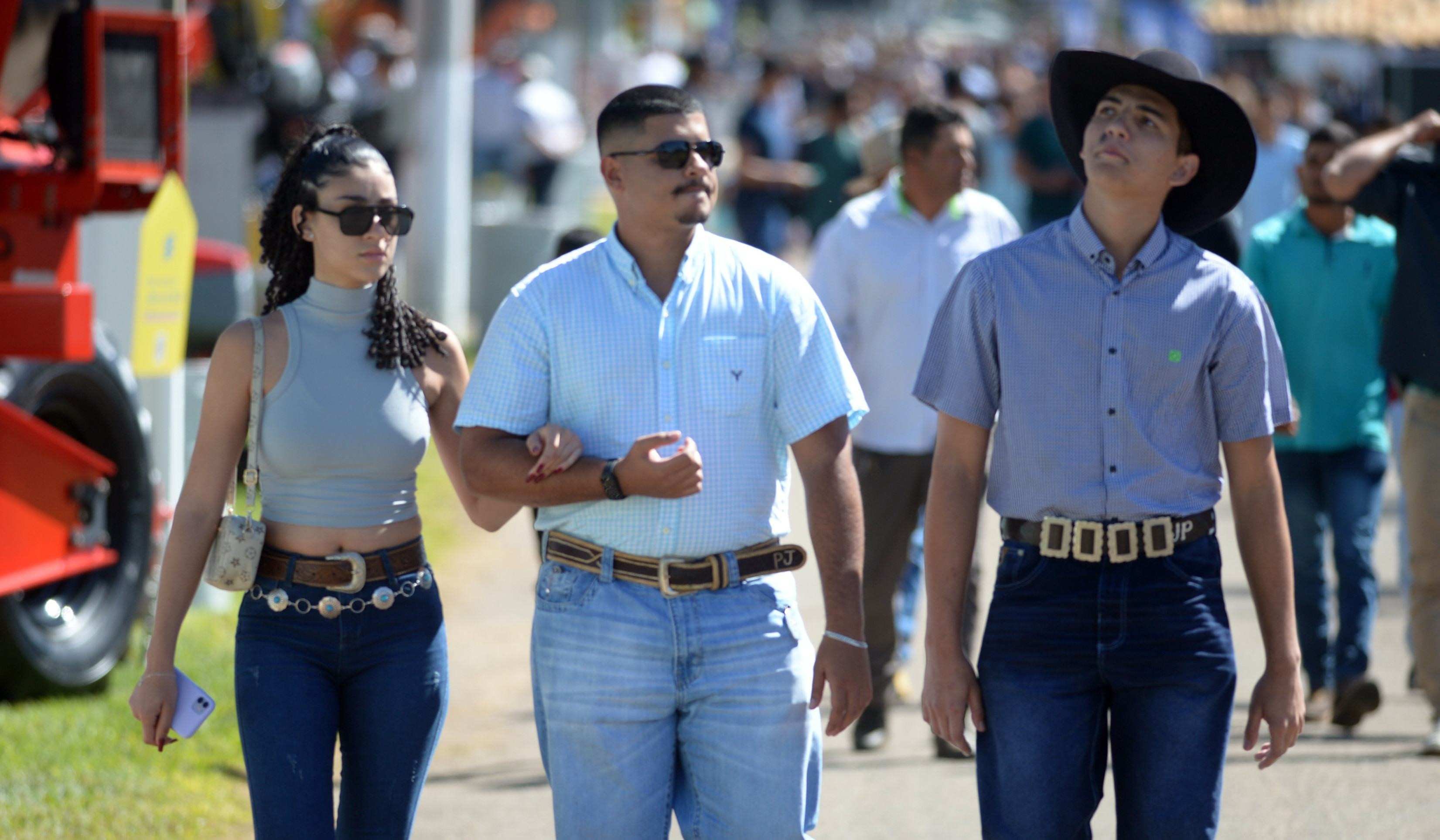  O estilo inconfundível de se vestir está presente no campo e na cidade