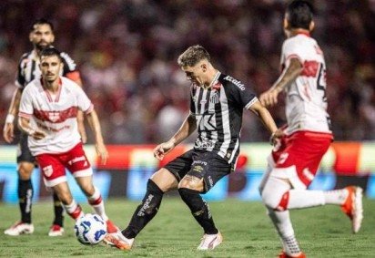 Santos ficou no empate no tempo regulamentar e foi eliminado nos pênaltis  -  (crédito: Foto: Divulgação/Santos FC)