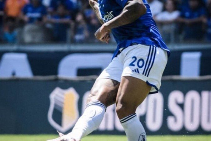 WALACE - Entrou no lugar de Lucas Romero aos 34 minutos da segunda etapa e fez o feijão com arroz. NOTA 5,5 - Foto: Gustavo Aleixo/Cruzeiro