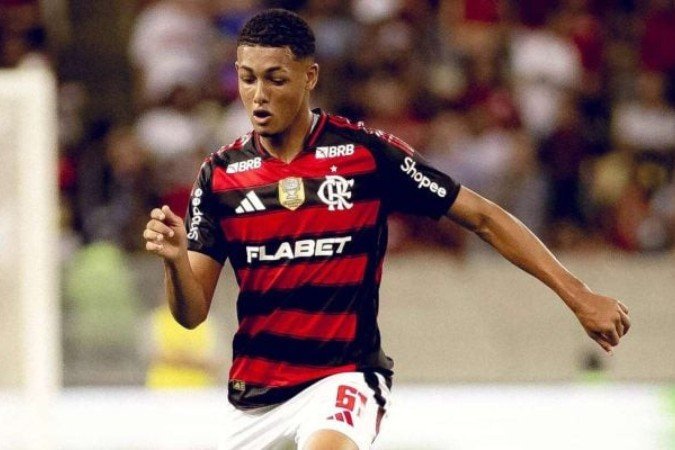 João Victor ganha mais uma oportunidade com a camisa do Flamengo - (crédito: Foto: Adriano Fontes/Flamengo) João Victor ganha mais uma oportunidade com a camisa do Flamengo - (crédito: Foto: Adriano Fontes/Flamengo)