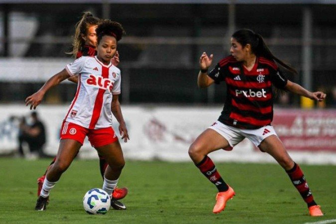 Flamengo vence Inter pelo Brasileirão Feminino - (crédito: Foto: Nayra Halm/ Staff Images Woman/ CBF) Flamengo vence Inter pelo Brasileirão Feminino - (crédito: Foto: Nayra Halm/ Staff Images Woman/ CBF)