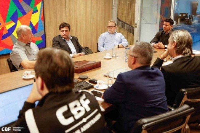 Alberto Guerra e Felipão durante reunião na sede da CBF, no Rio de Janeiro - (crédito: Foto: Rafael Ribeiro / CBF) Alberto Guerra e Felipão durante reunião na sede da CBF, no Rio de Janeiro - (crédito: Foto: Rafael Ribeiro / CBF)