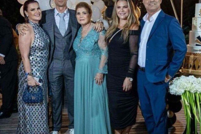 Katia Aveiro, irmã mais velha de Cristiano Ronaldo, mora no Brasil há sete anos e se apaixonou pela música local - (crédito: Foto: Reprodução / Instagram) Katia Aveiro, irmã mais velha de Cristiano Ronaldo, mora no Brasil há sete anos e se apaixonou pela música local - (crédito: Foto: Reprodução / Instagram)