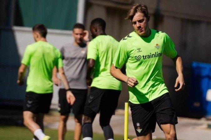 Jogadores do Betis durante treinamento da equipe - (crédito: Foto: Divulgação) Jogadores do Betis durante treinamento da equipe - (crédito: Foto: Divulgação)