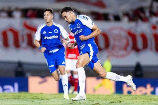 Eduardo comemora seus gols na classificação do Cruzeiro - (crédito: Foto: Heber Gomes / Cruzeiro) Eduardo comemora seus gols na classificação do Cruzeiro - (crédito: Foto: Heber Gomes / Cruzeiro)