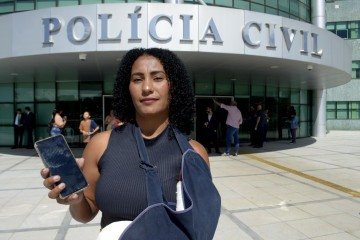 Cleunice Barbosa da Silva foi uma das proprietárias que teve o celular recuperado durante o evento da PCDF -  (crédito:  Marcelo Ferreira/CB/D.A Press)