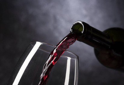 Apesar de países como Espanha, Itália e França serem os maiores produtores de vinho do mundo, nenhum deles lidera o consumo por pessoa. -  (crédito: pixabay)