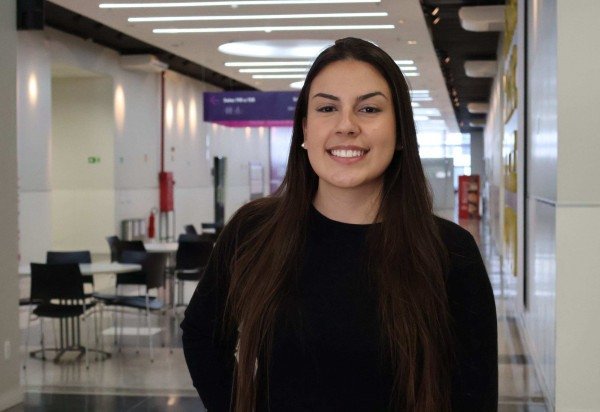  Bruna Gaston CB/DA Press