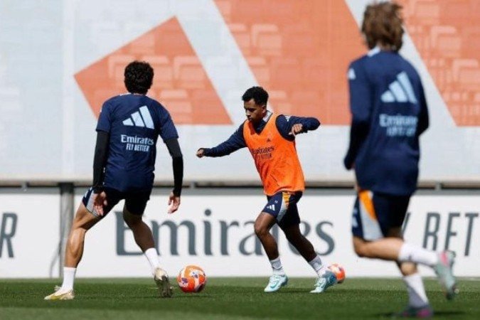 Jogadores do Real Madrid durante treinamento da equipe - (crédito: Foto: Divulgação) Jogadores do Real Madrid durante treinamento da equipe - (crédito: Foto: Divulgação)