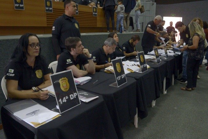  Em maio, a Polícia Civil entregou 430 celulares recuperados, que estavam nas mãos de quadrilhas especializadas -  (crédito:  Marcelo Ferreira/CB/D.A Press)