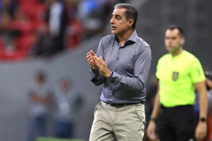Renato Paiva se explica mesmo com o Botafogo classificado - (crédito: Foto: Vítor Silva/Botafogo) Renato Paiva se explica mesmo com o Botafogo classificado - (crédito: Foto: Vítor Silva/Botafogo)