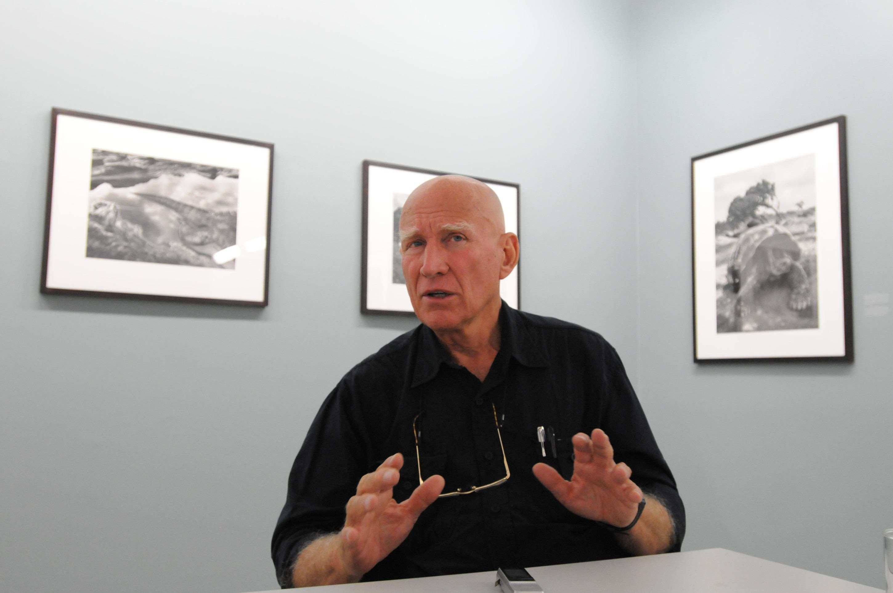Sebastião Salgado é reverenciado por artistas diversos