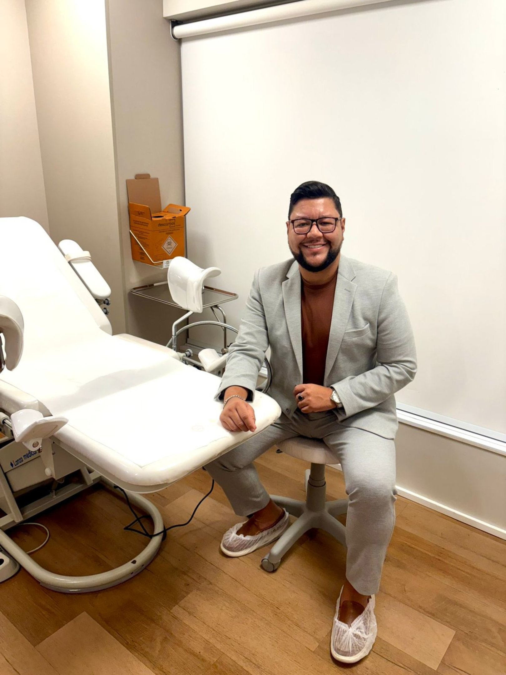 Biomédico e doutor em biomedicina, José Henrique Santos Silva atua em procedimentos de harmonização peniana Biomédico e doutor em biomedicina, José Henrique Santos Silva atua em procedimentos de harmonização peniana
