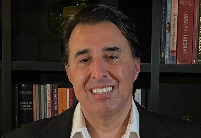 Carlos Augusto: corretor precisa de telefone e carro - (crédito: Arquivo Pessoal) Carlos Augusto: corretor precisa de telefone e carro - (crédito: Arquivo Pessoal)