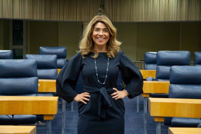 Em nota, Cris Monteiro disse repudiar Em nota, Cris Monteiro disse repudiar