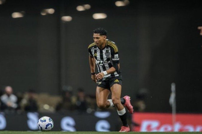 RONY: Mostrou muita luta em campo, mas foi pouco produtivo e quase não ameaçou a meta de Hugo Souza. NOTA: 4,5. Foto: Pedro Souza / Atletico MG